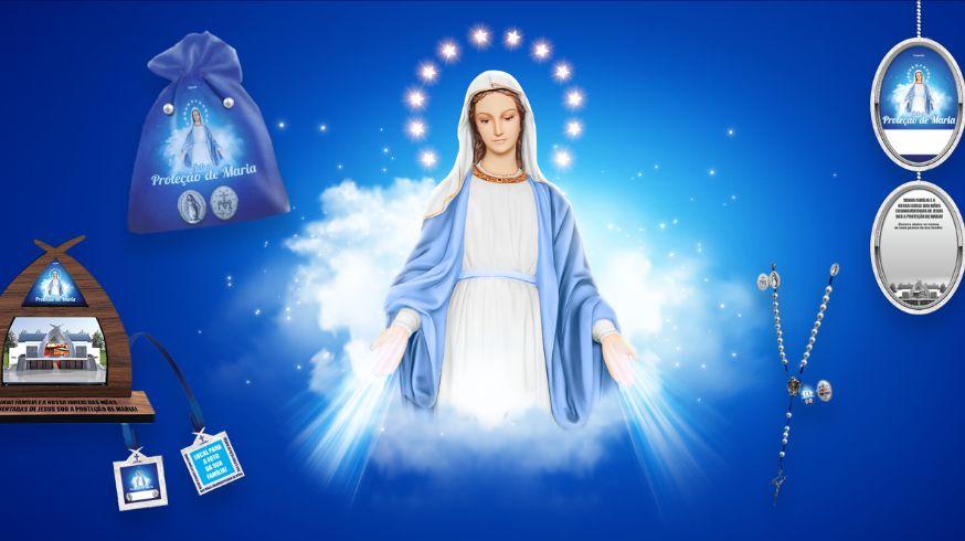 Ilustração de fundo azul com Nossa Senhora das Graças e os brindes da campanha
